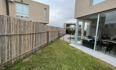 Casa en Círculo Hebreo