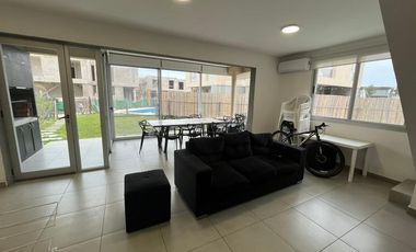 Casa en Círculo Hebreo
