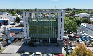 Edificio Comercial en venta - 4 Plantas - 9 Baños - 900Mts2 - La Plata