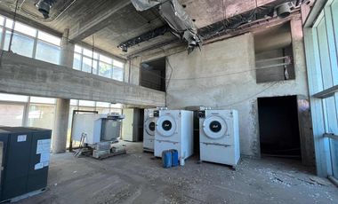 Edificio Comercial en venta - 4 Plantas - 9 Baños - 900Mts2 - La Plata