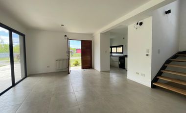 VENTA CON RENTA. Increíble oportunidad!!!! casa a la venta en Los Arces