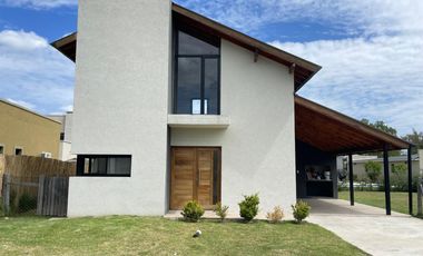 VENTA CON RENTA. Increíble oportunidad!!!! casa a la venta en Los Arces