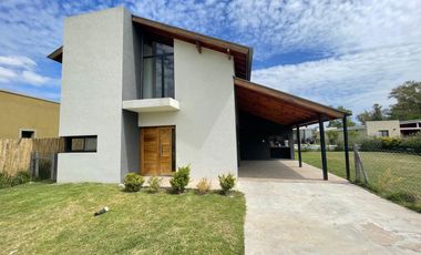 VENTA CON RENTA. Increíble oportunidad!!!! casa a la venta en Los Arces