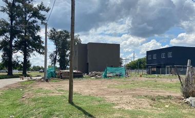 VENTA LOTE BARRIO PARQUE LAS CASUARINAS DEL VISO