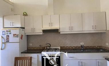 Casa en  alquiler equipada para 8 en Carilo