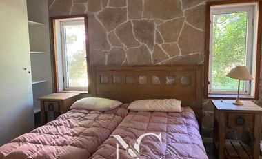Casa en  alquiler equipada para 8 en Carilo