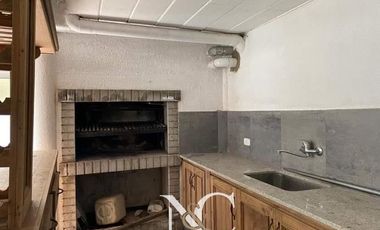 Casa en  alquiler equipada para 8 en Carilo