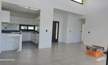 Casa a estrenar en San Alfonso