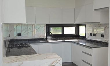 Casa a estrenar en San Alfonso
