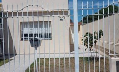 Casa en venta - 2 Dormitorios 1 Baño 1 Cochera - 259mts2 - Bernal
