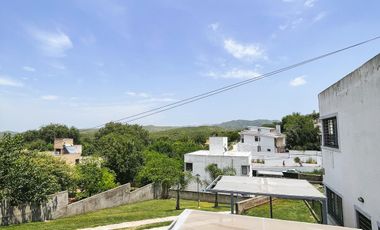 Duplex en Venta/Alquiler en Villa Allende - 2 Dormitorios - Cochera, Asador y Pileta - Seguridad