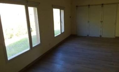 Casa en venta - 2 Dormitorios 2 Baños - 1200Mts2 - Sierra de Los Padres
