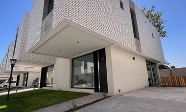 Casa en Bosques de Champagnat