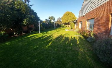 CHALET 5 AMB Lote 920m2 - OPORTUNIDAD RECICLADO