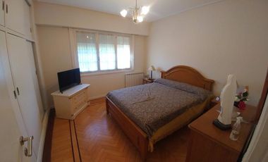 CHALET 5 AMB Lote 920m2 - OPORTUNIDAD RECICLADO