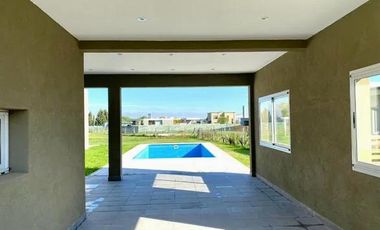 VENTA CASA EN SAN SEBASTIAN AREA 2 - 4 AMBIENTES