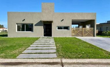 VENTA CASA EN SAN SEBASTIAN AREA 2 - 4 AMBIENTES