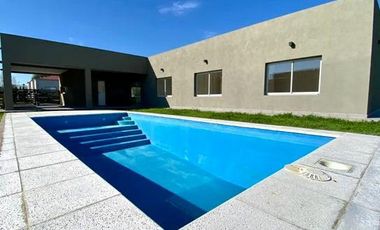 VENTA CASA EN SAN SEBASTIAN AREA 2 - 4 AMBIENTES