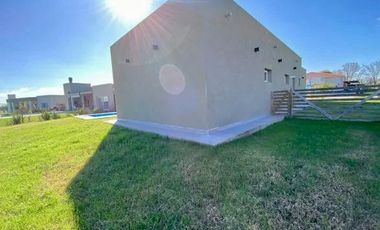 VENTA CASA EN SAN SEBASTIAN AREA 2 - 4 AMBIENTES