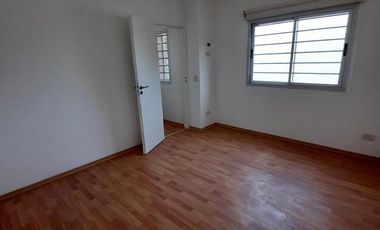 PH de tres ambientes en venta,  Ituzaingó Norte.