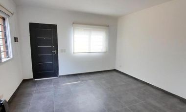 PH de tres ambientes en venta,  Ituzaingó Norte.