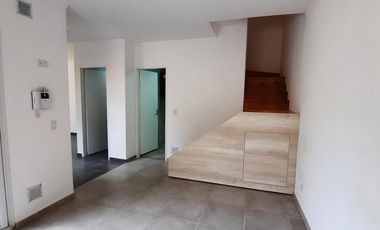 PH de tres ambientes en venta,  Ituzaingó Norte.