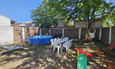 Dúplex en venta - 2 Dormitorios 2 Baños - Cochera - 240Mts2 - Almirante Brown