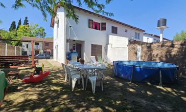 Dúplex en venta - 2 Dormitorios 2 Baños - Cochera - 240Mts2 - Almirante Brown