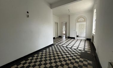 3 ambientes casa VENTA Lomas de Zamora