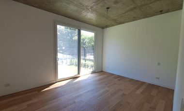 CASA LIVING - Departamento en venta en Las Lomas de San Isidro.