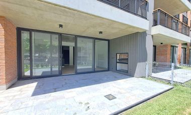 CASA LIVING - Departamento en venta en Las Lomas de San Isidro.