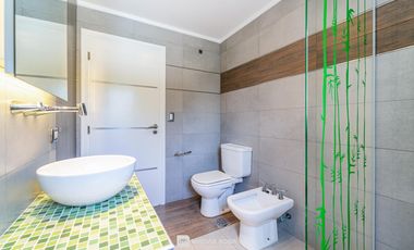 Alquiler - Casa - 4 ambientes - Moderna - Barrio Privado