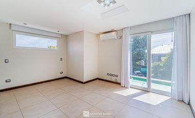 Alquiler - Casa - 4 ambientes - Moderna - Barrio Privado