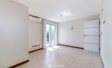 Alquiler - Casa - 4 ambientes - Moderna - Barrio Privado