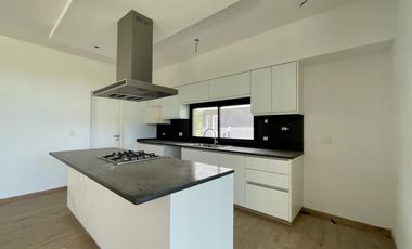 Casa en venta en Araucarias Puertos del Lago - A Estrenar