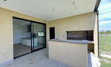Casa en venta en Araucarias Puertos del Lago - A Estrenar