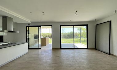 Casa en venta en Araucarias Puertos del Lago - A Estrenar