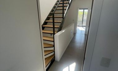 Town House en Alquiler  en Oliden Joven, Del Viso Pilar