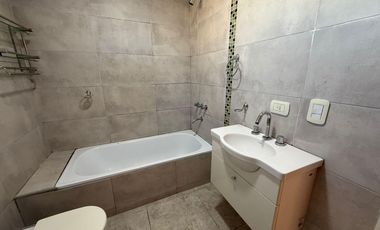 Av. Rosales 800. Departamento 2 amb. en venta. Cochera. Apto crédito.