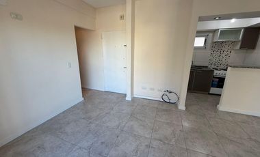 Av. Rosales 800. Departamento 2 amb. en venta. Cochera. Apto crédito.