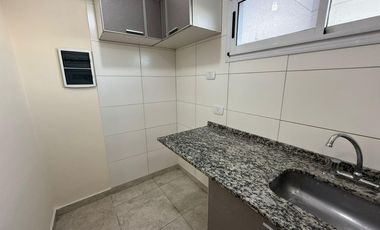 Av. Rosales 800. Departamento 2 amb. en venta. Cochera. Apto crédito.