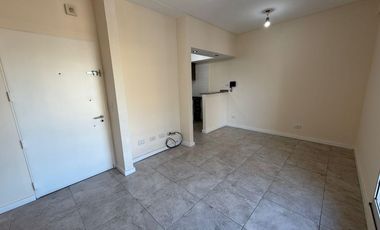 Av. Rosales 800. Departamento 2 amb. en venta. Cochera. Apto crédito.