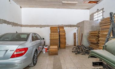 VENTA/PERMUTA - Local comercial - Centro, Funes