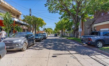 VENTA/PERMUTA - Local comercial - Centro, Funes