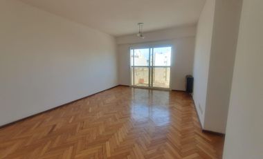 Departamento de 3 ambientes en  Belgrano 1100