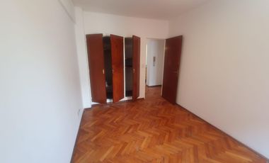 Departamento de 3 ambientes en  Belgrano 1100