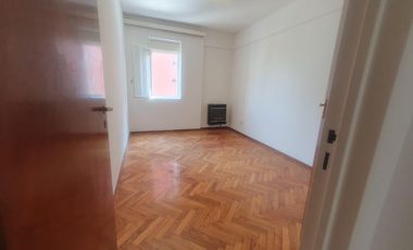 Departamento de 3 ambientes en  Belgrano 1100