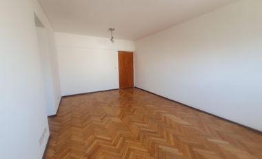 Departamento de 3 ambientes en  Belgrano 1100