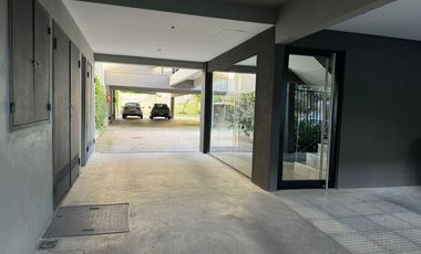 Departamento en venta en San Isidro, 3 ambientes con cochera doble.
