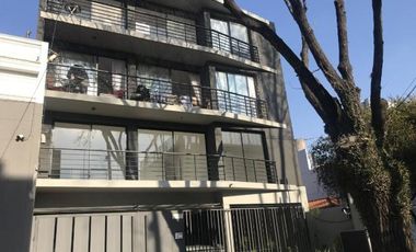 Departamento en venta en San Isidro, 3 ambientes con cochera doble.